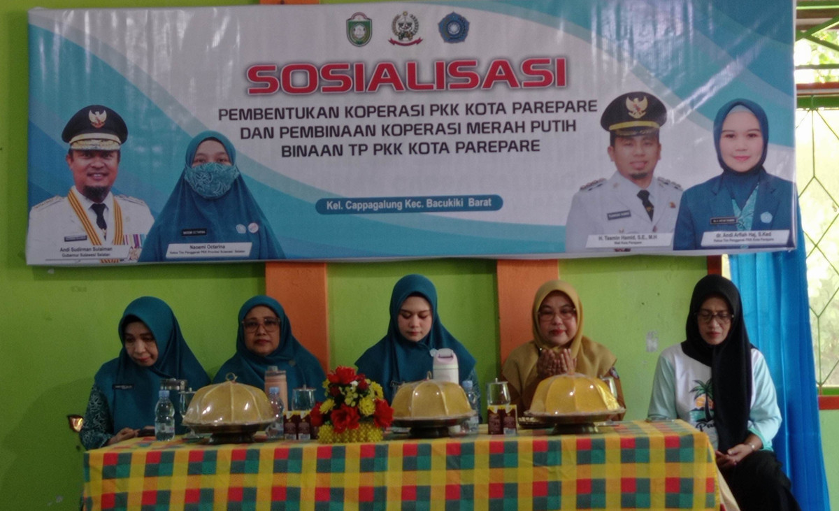 Mengikuti Sosialisasi Pembentukan Koperasi PKK Kota Parepare dan Pembinaan Koperasi Merah Putih Binaan PKK Kota Parepare