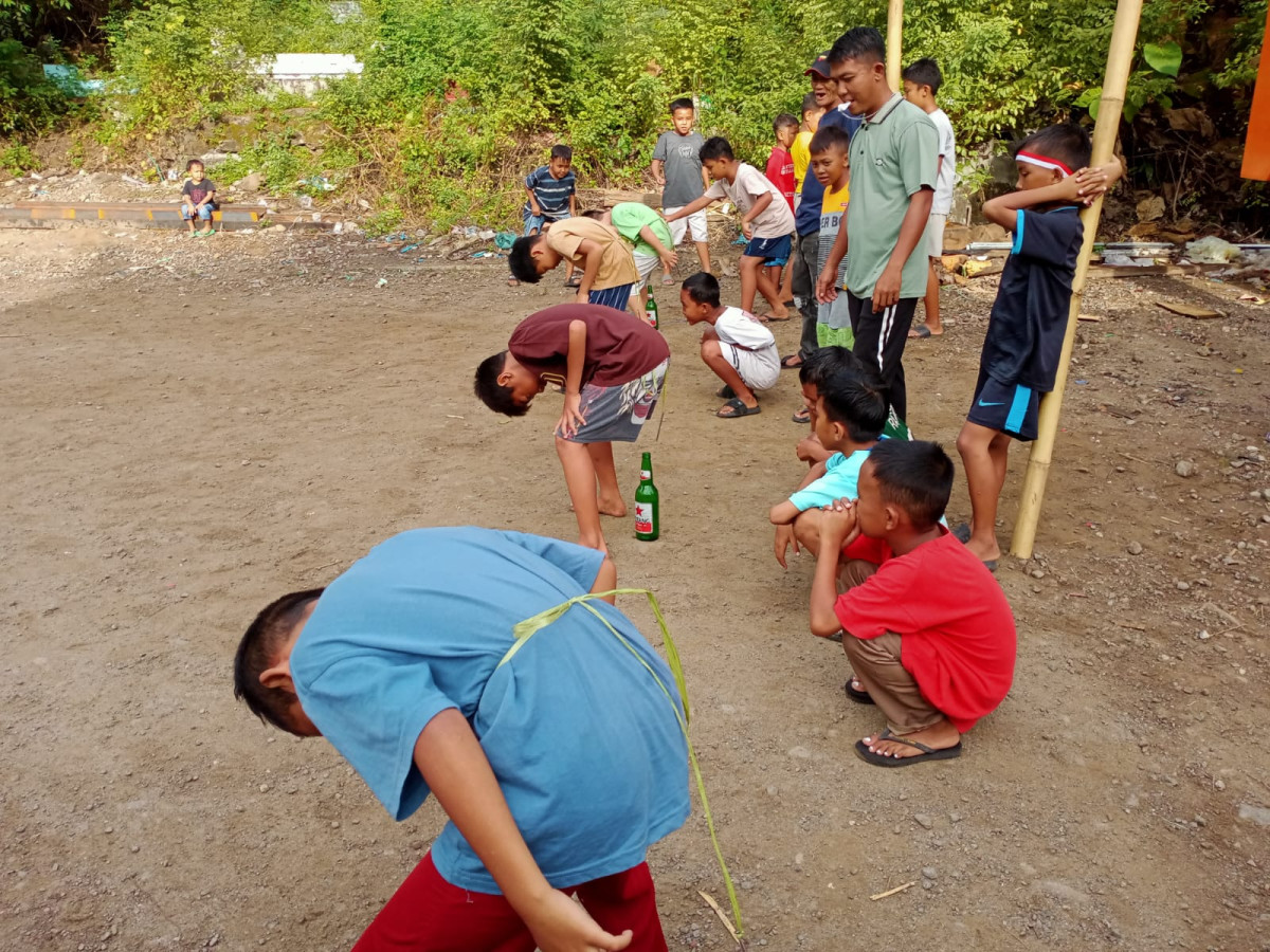 Melaksanakan Lomba Memperingati HUT RI ke-80 oleh Ketua RW 02, Pengurus Kamp. KB "Geddongnge", dan Warga Sekitar