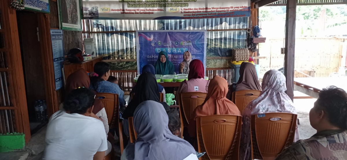 Melaksanakan PMT DASHAT untuk Keluarga Berisiko Stunting