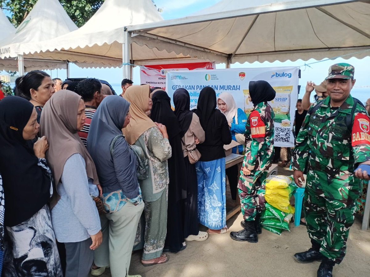 Melaksanakan Kegiatan Gerakan Pangan Murah dalam Rangka Memperingati HUT RI ke-80