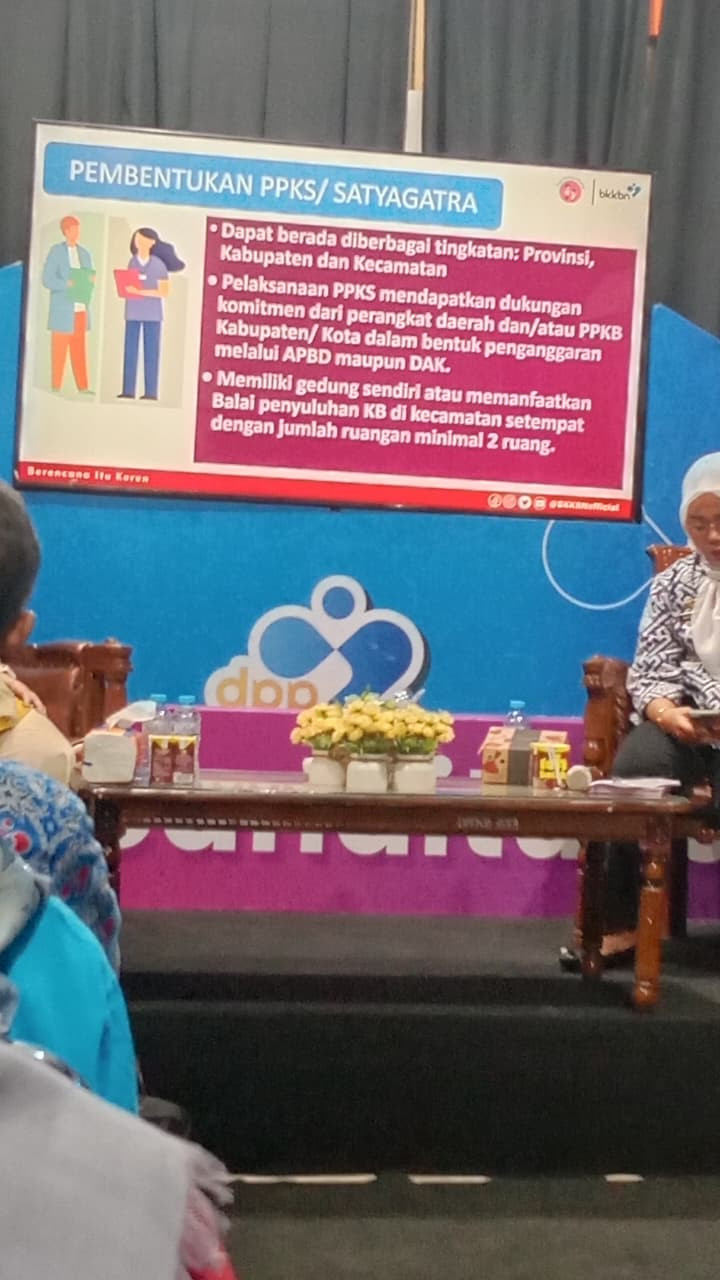 Sosialisasi dan Launching TAMASYA oleh Kepala Dinas BKKBN Prov. Sulsel, Kepala Dinas dan Sekretaris Dinas BKKBN kota Parepare beserta jajaran, Penyuluh KB se-kota Parepare, dan Pengurus Kamp. KB se-kota Parepare