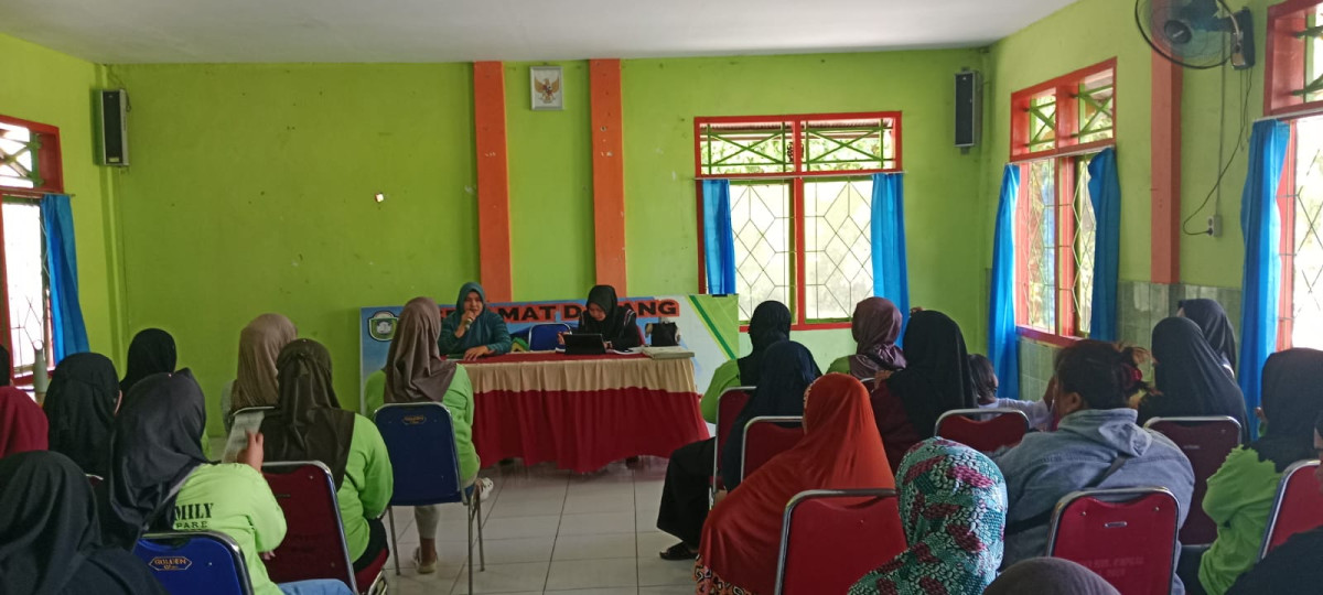 Melaksanakan Pertemuan Rutin Kelompok PKH