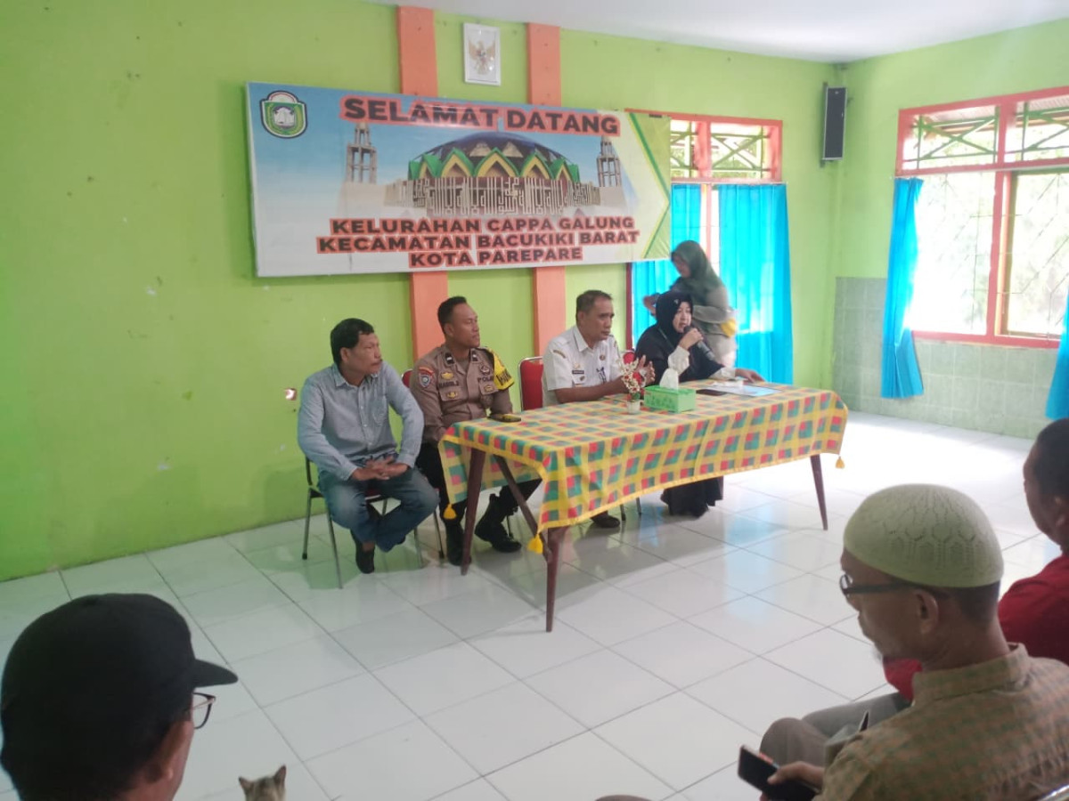 Melaksanakan Musyawarah Kelurahan