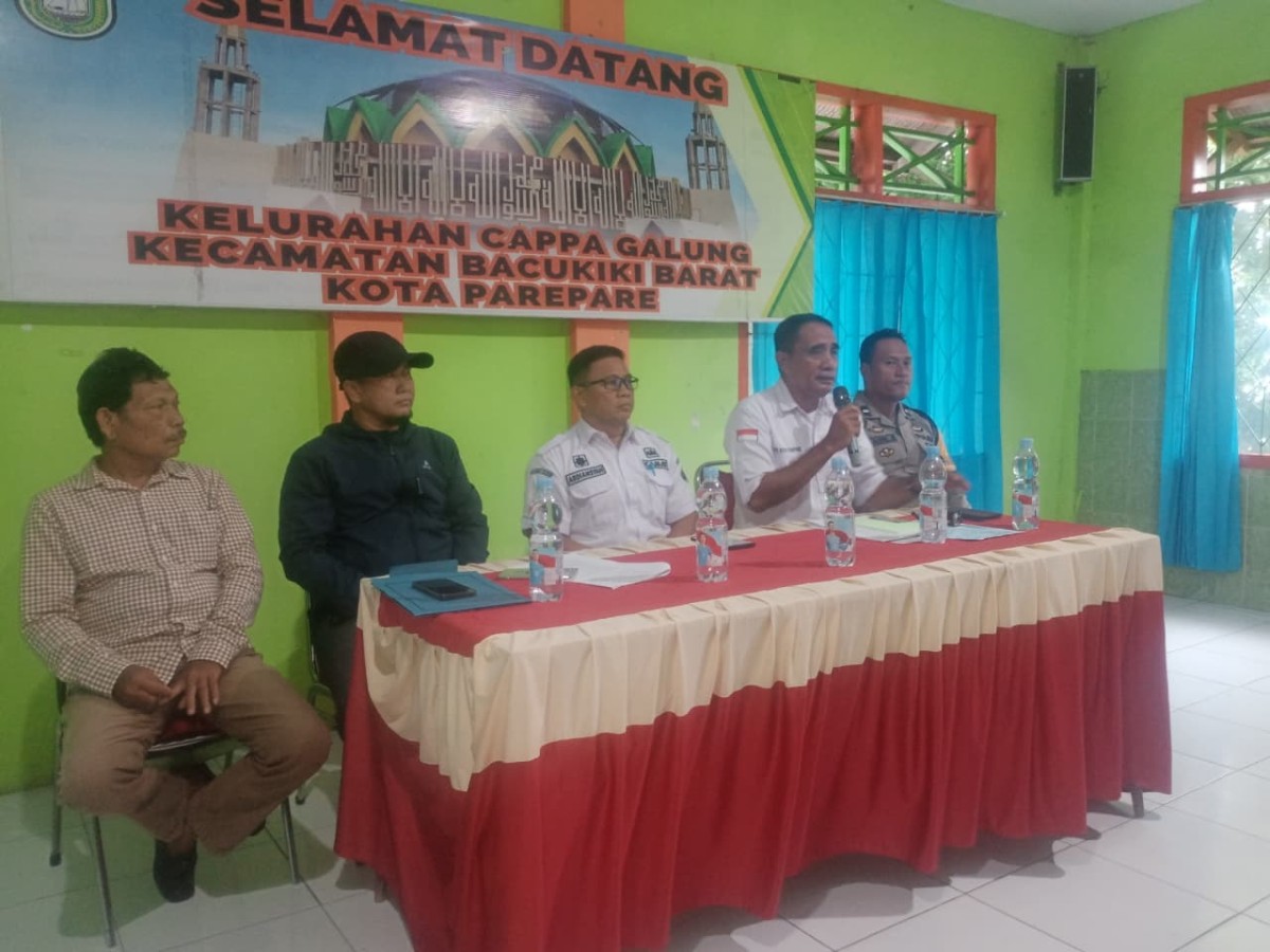 Mengikuti Sosialisasi Pemilihan RT dan RW