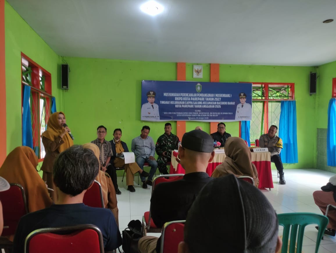 Mengikuti Musrenbang Kelurahan oleh Camat Bacubar, Lurah, Bhabinkamtibmas, Babinsa, Ketua RT/RW, Kader Posyandu, Pengurus Kamp. KB "Geddongnge" dan SKPD Terkait