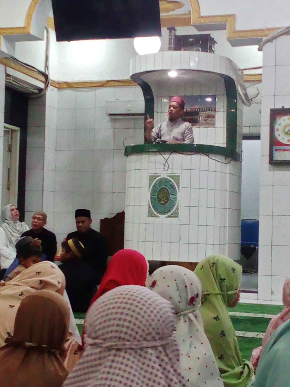 Melaksanakan Peringatan Maulid Nabi Muhammad SAW 1447 H