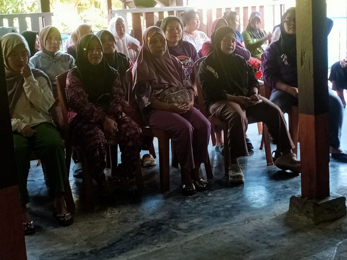 Melaksanakan Pertemuan Rutin Kelompok PKH