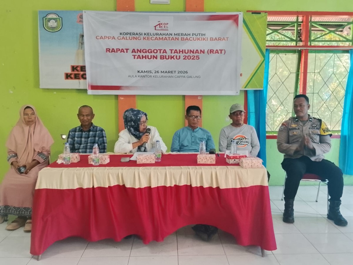Melaksanakan Rapat Tahunan Koperasi Merah Putih oleh Kabid DInas Koperasi, aparatur kelurahan, BHABINKAMTIBMAS, pengurus Koperasi dan Kader Kamp. KB "Geddongnge"
