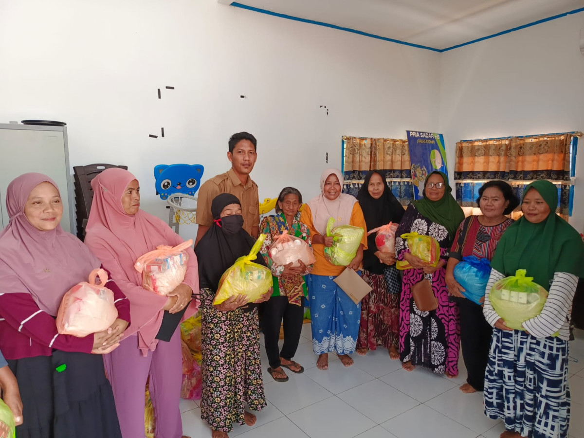 Pembagian Sembako bagi KRS