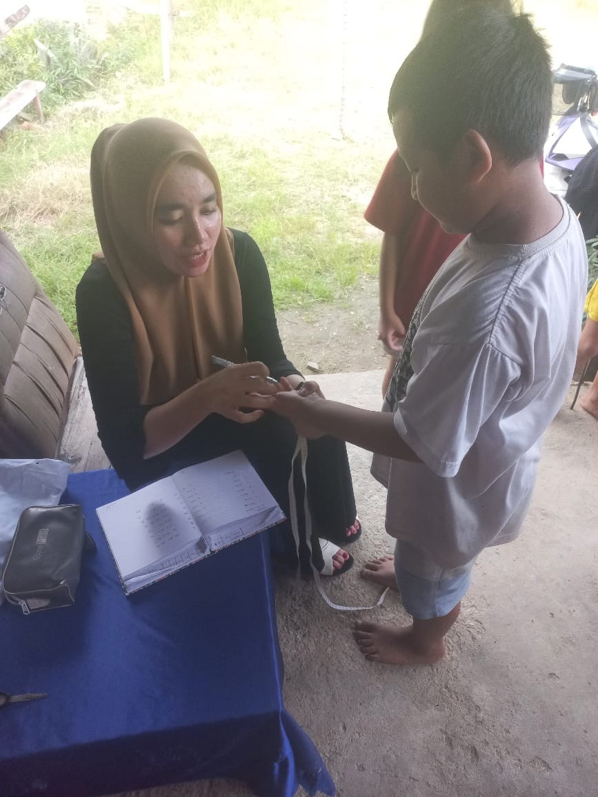 pemeriksaan kesehatan kepada anak remaja