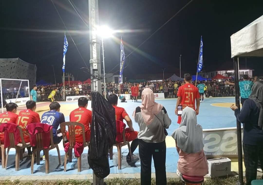 OLAH RAGA PERTANDINGAN BOLA VOLY ANTAR KELURAHAN