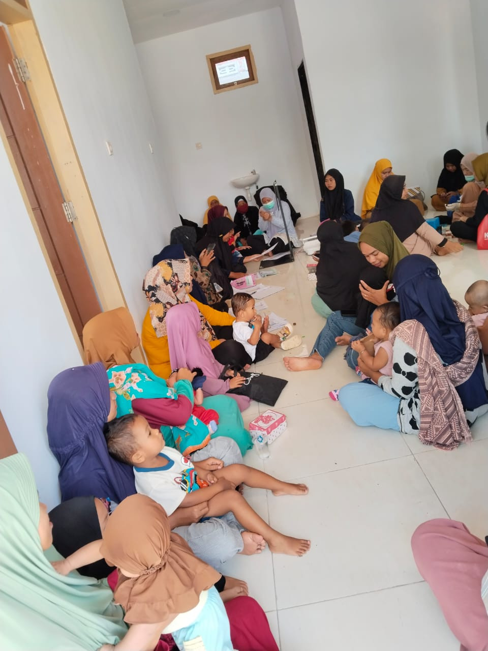 b. Melaksanakan Posyandu Aktif