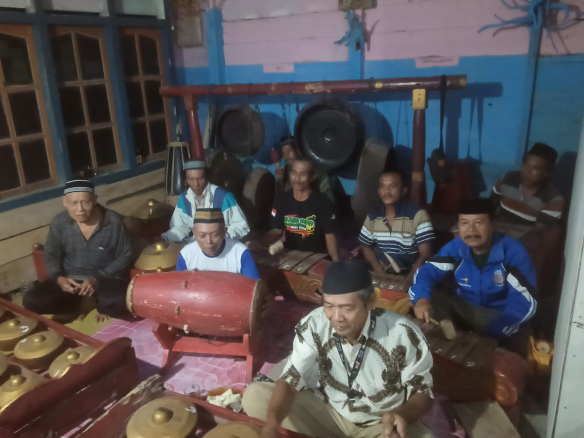 Latihan rutin seni Karawitan kampung kb awalo