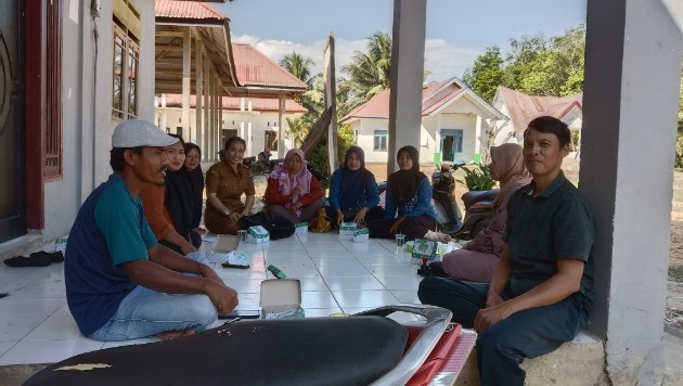 pertemuan dengan kelompok kerja di kampung kb desa awalo