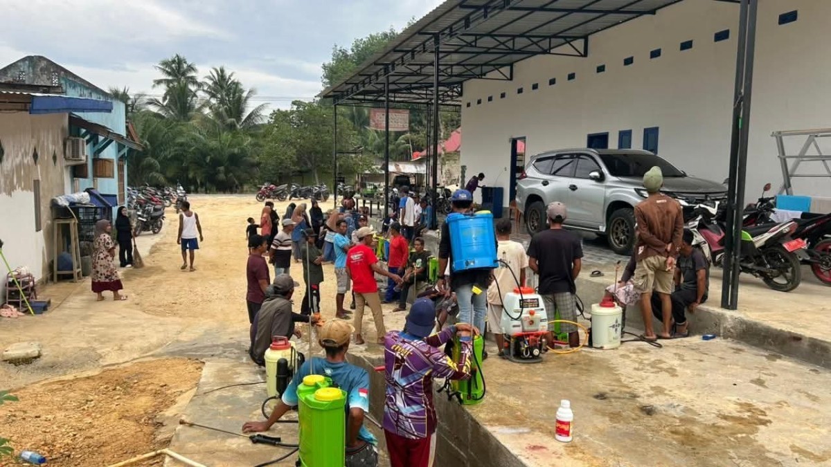 Persiapan kerjabakti oleh seluruh masyarakat komponen kampung kb desa awalo