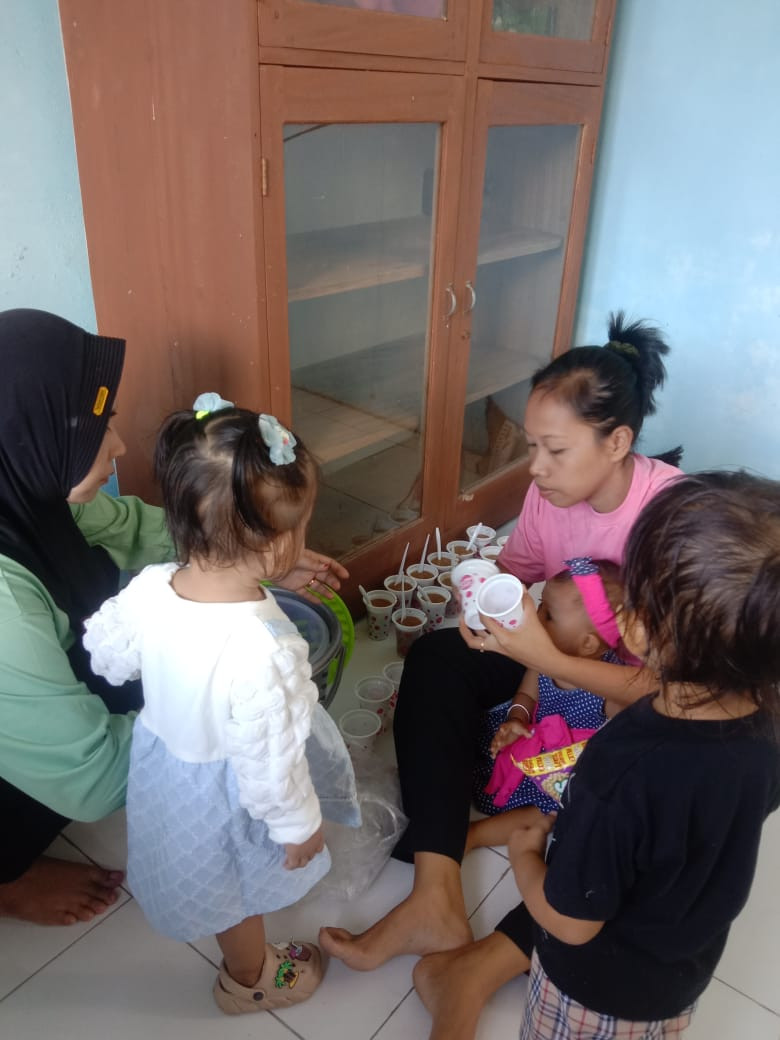 kegiatan pemberian makanan tambahan anak balita