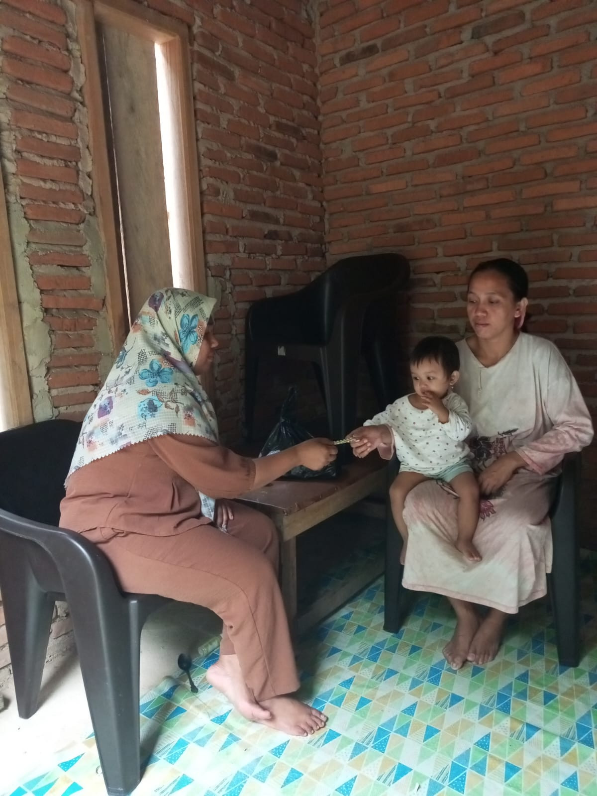 melakukan fasilitasi pil kb