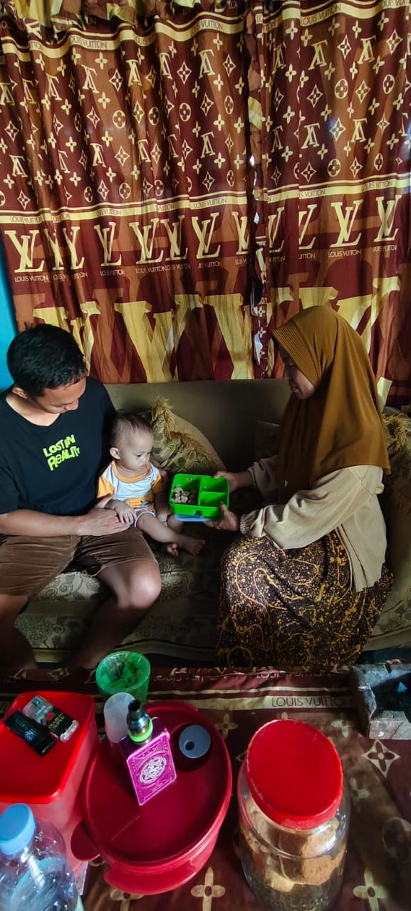 PEMBERIAN MAKANAN TAMBAHAN (PMT)