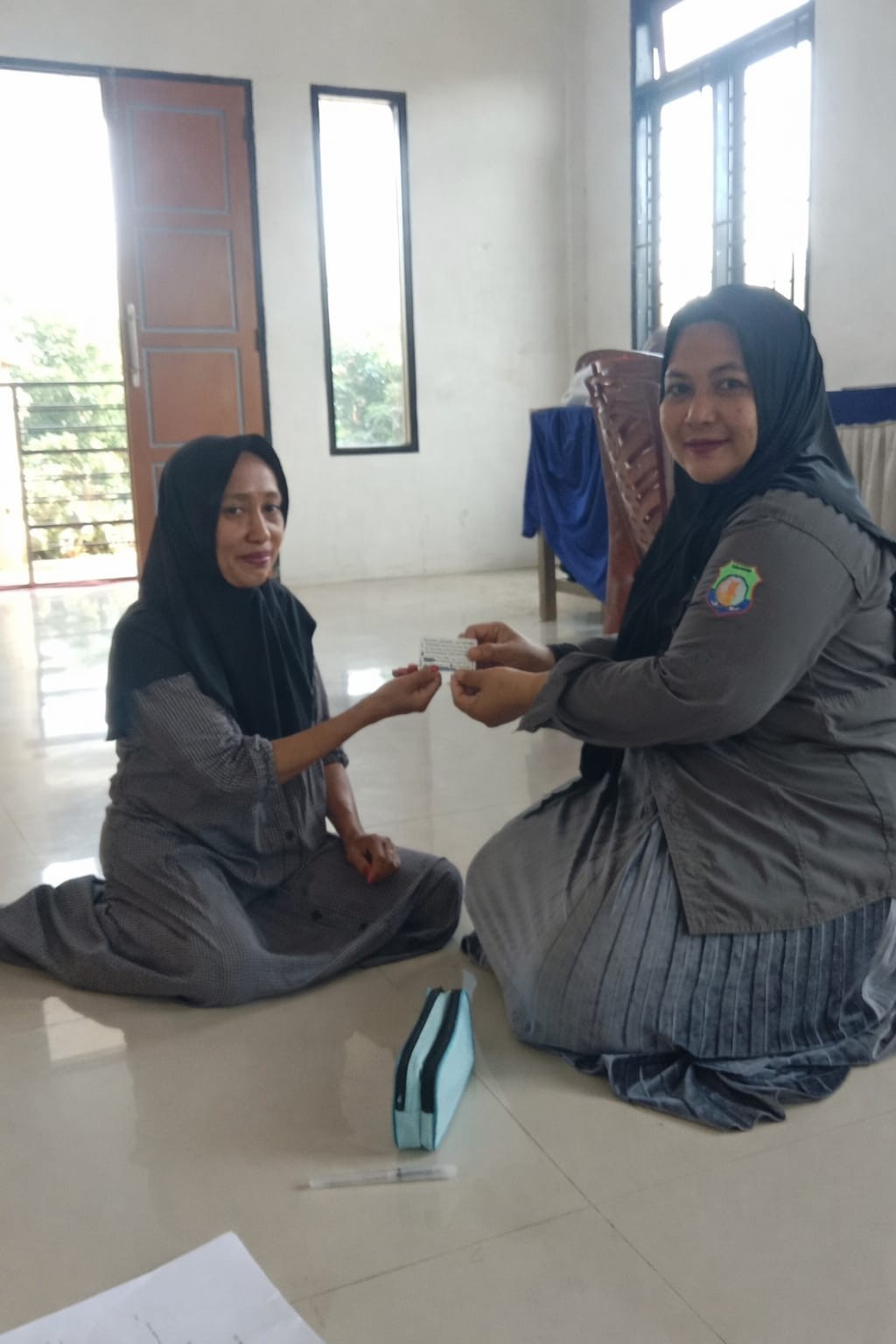 melakukan fasilitas pelayanan kb pil