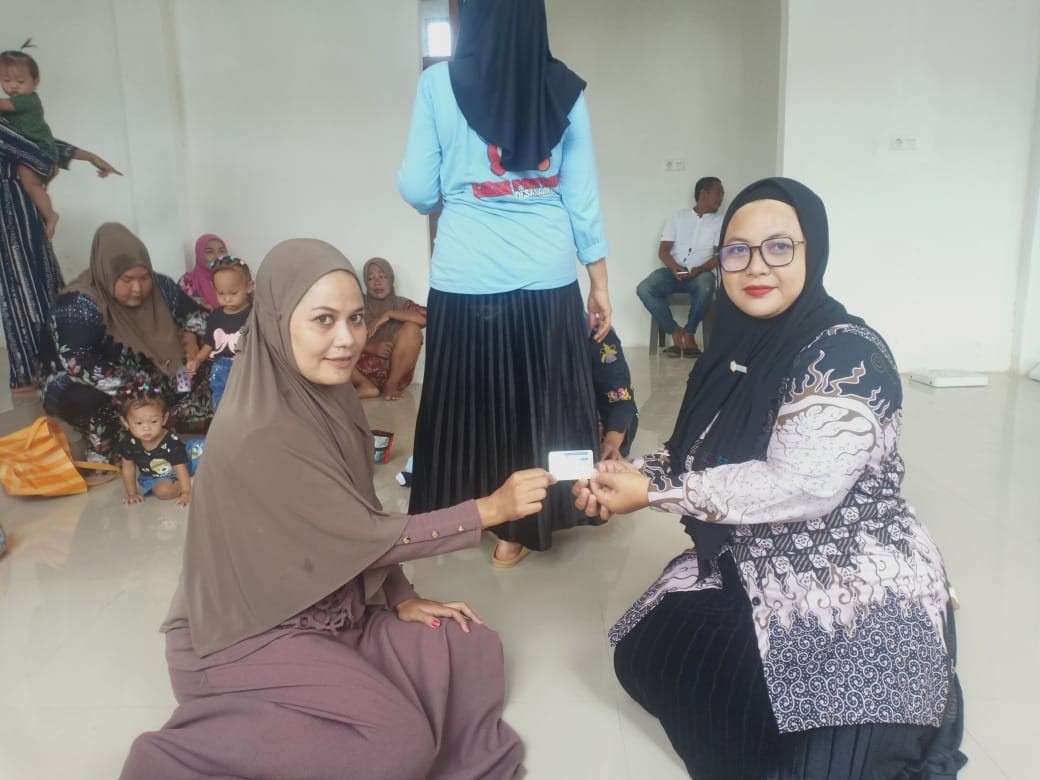 Melakukan fasilitas pelayanan kb pil