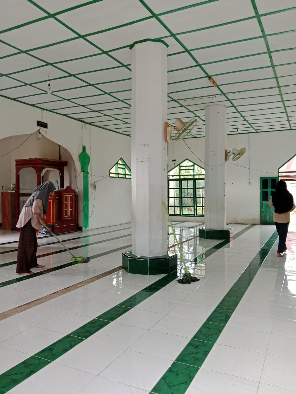 Kerja Bakti Pembersihan Masjid