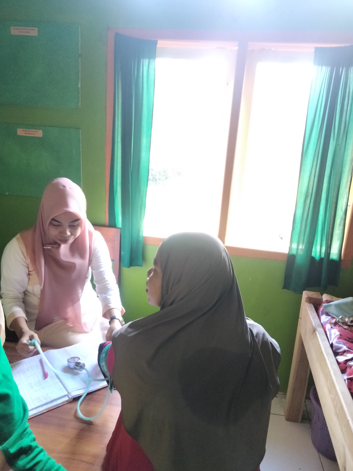 PEMERIKSAAN IBU HAMIL