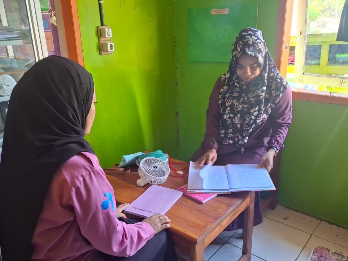 Koordinasi Dengan Bidan Desa Tentang Hasil Pelayanan KB