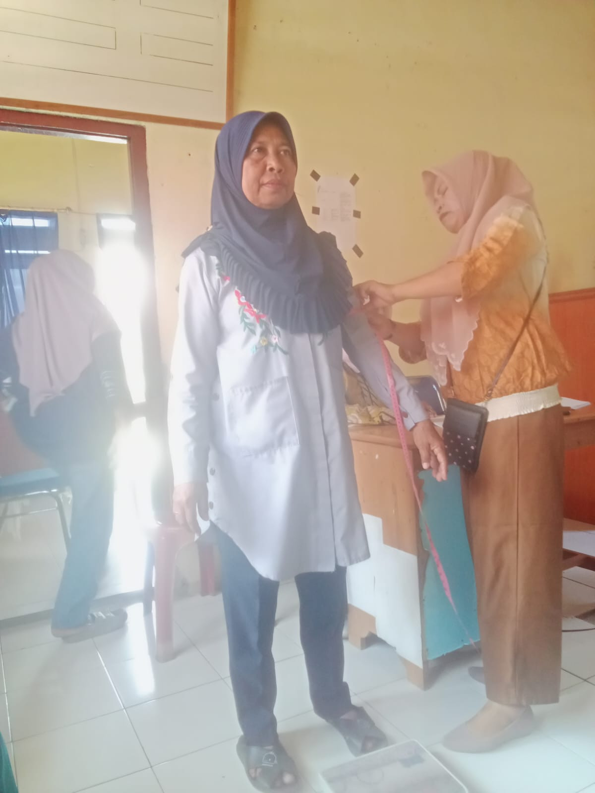 pengukuran lingkar lengan