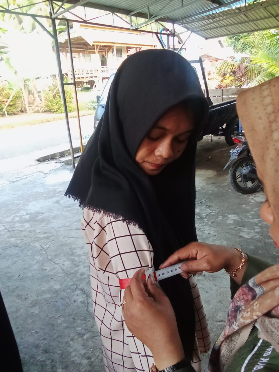 pengukuran lingkar lengan