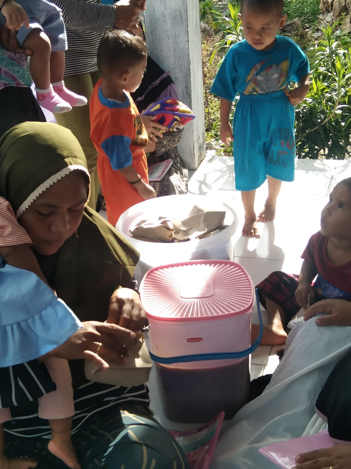 PEMBERIAN MAKANAN TAMBAHAN BALITA