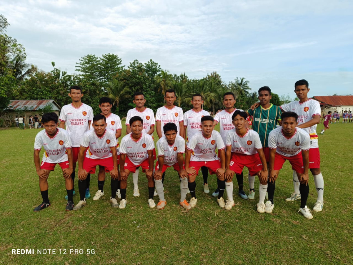 Pertandingan Sepak Bola antar Club