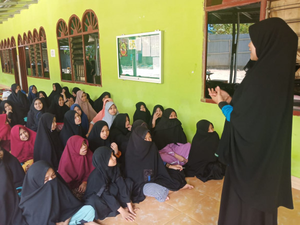 Pembinaan reproduksi bagi remaja pada pesantren alminhajussunnah nanga-nanga kel mokoau