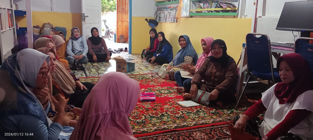 Pertemuan Rutin PKK Kelurahan Mokoau