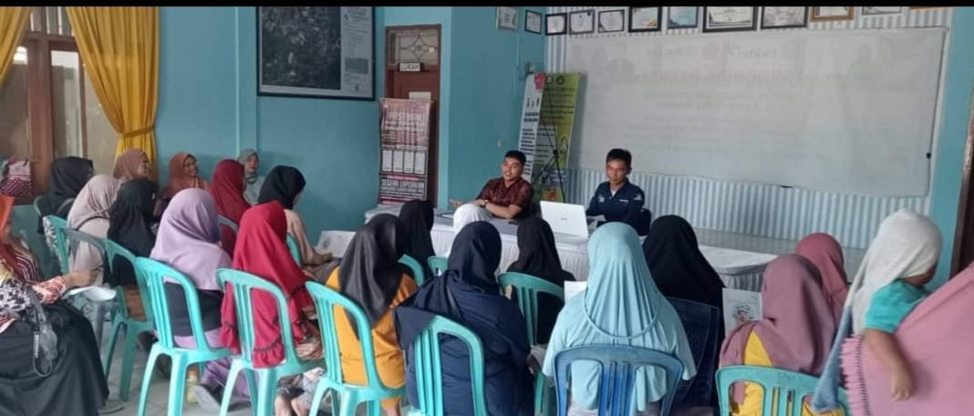 Kegiatan Sosialisasi BPJS Ketenagakerjaan pada Penerima PKH Kelurahan Mokoau