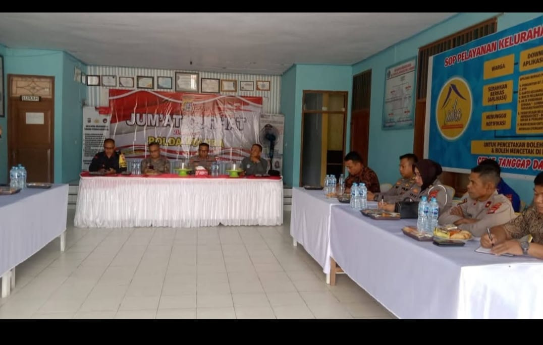 Jumat curhat Polda sulawesi tenggara bersama pemerintah keluarahan Mokoau, RW,RT,LPM  dan tokoh masyarakat  se kelurahana mokoau.