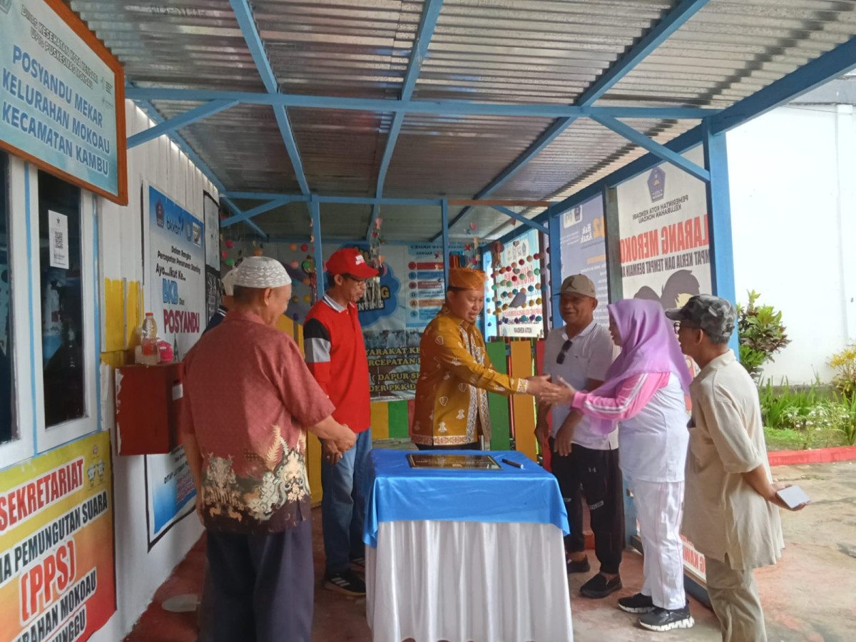 Penandatanganan Prasasti BKB HIU oleh Bapak Asmawa Tosepu, AP.,M.Si