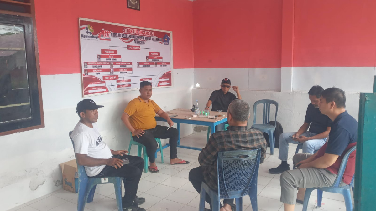 Kunjungan Tim Koperasi Merah Putih Provinsi ke Kantor Koperasi Merah Putih Kelurahan Mokoau