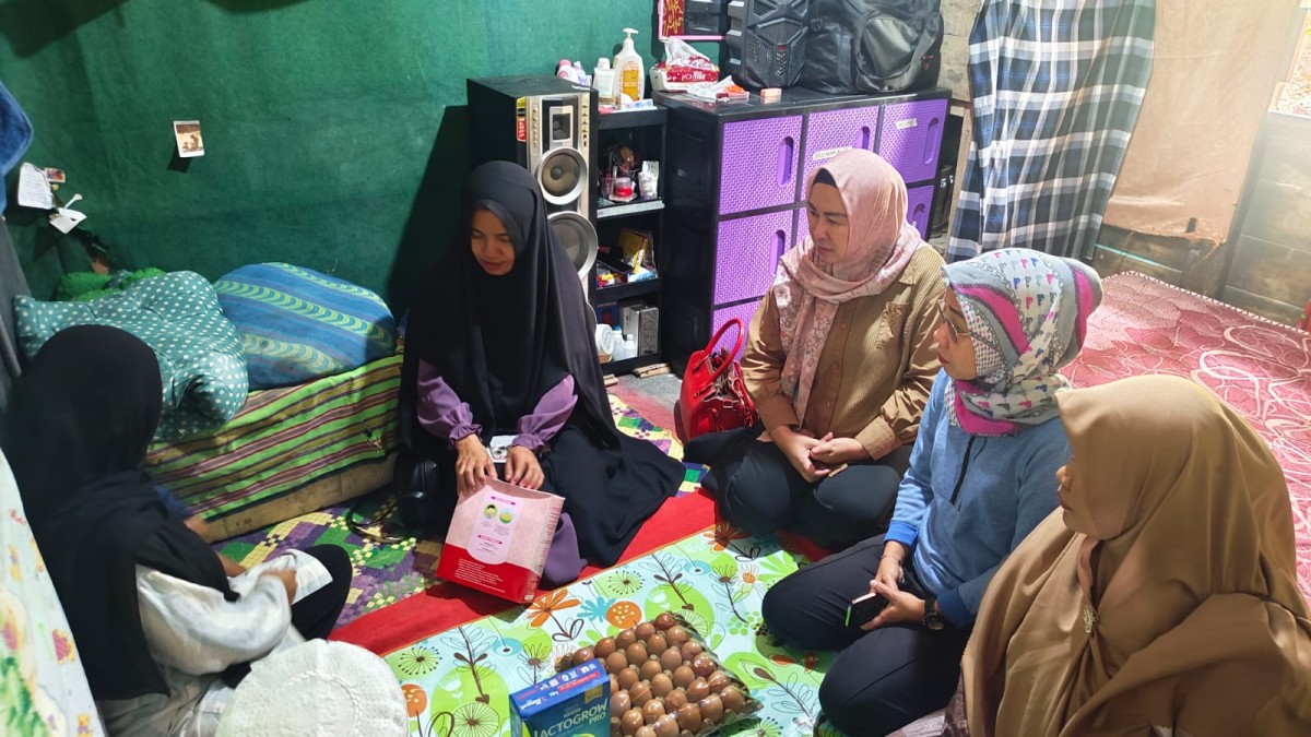 Kunjungan Kadis Kesehatan Kota Kendari pada Sasaran Stunting Kelurahan Mokoau