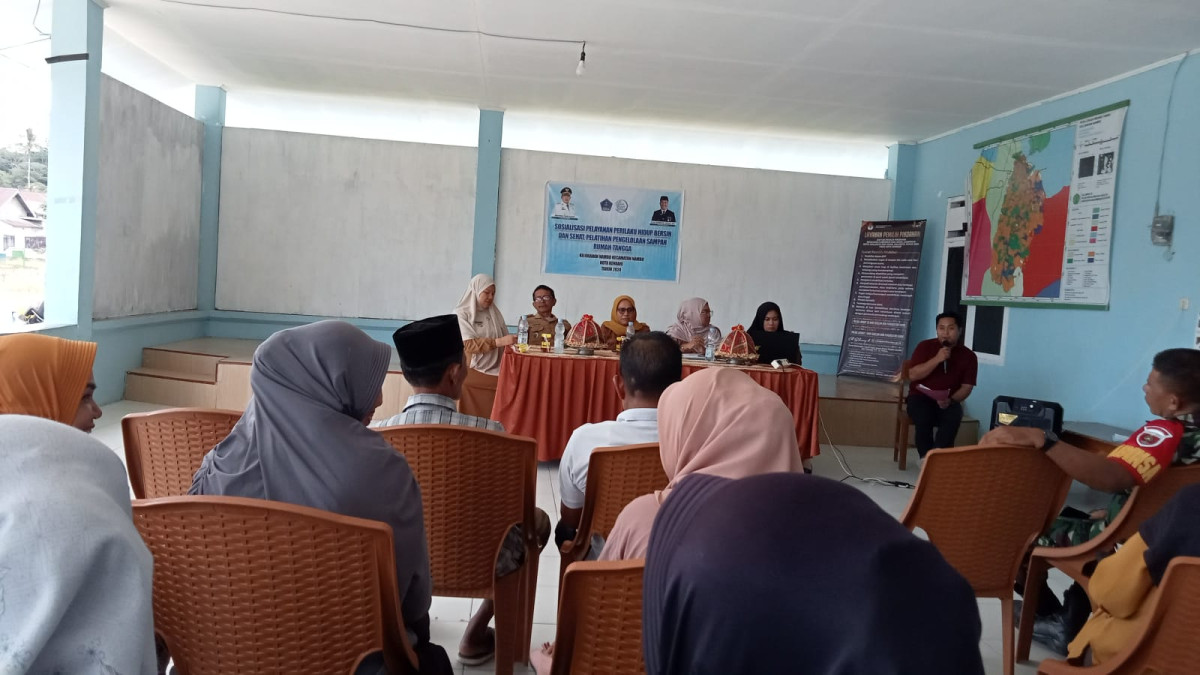 Kegiatan sosialisasi pelayanan dan perilaku hidup bersih dan sehat