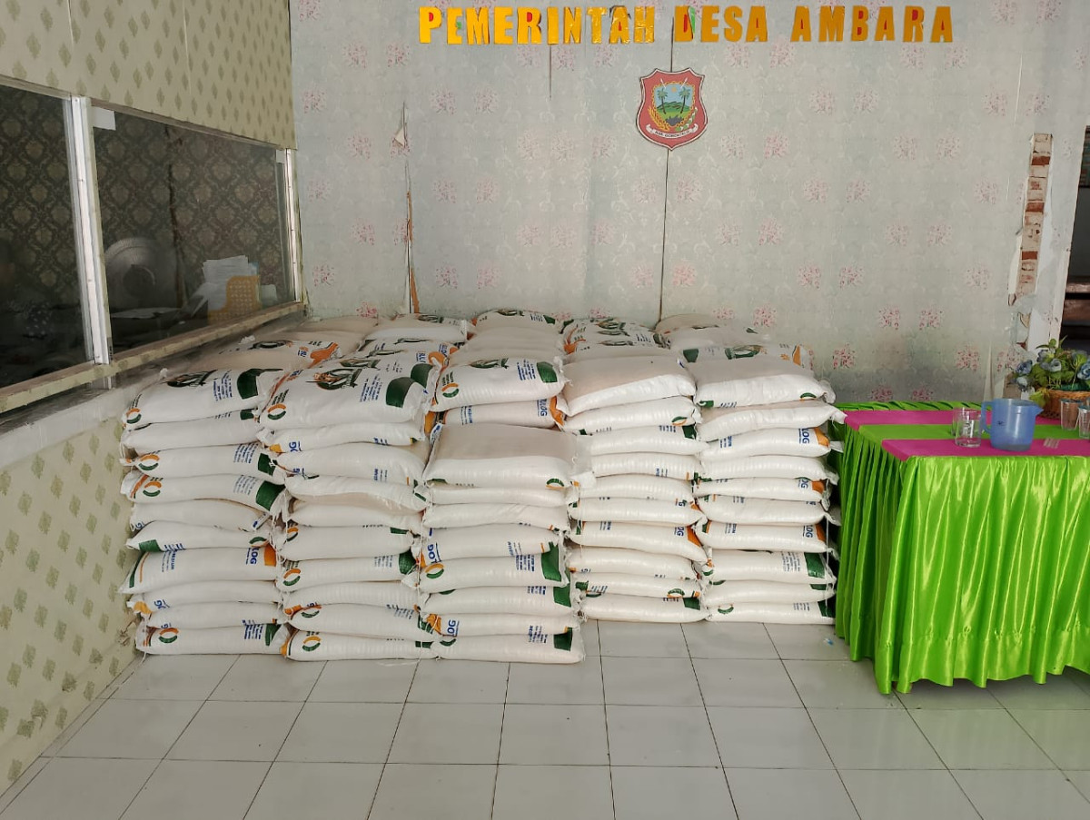 Penyerahan beras CPP