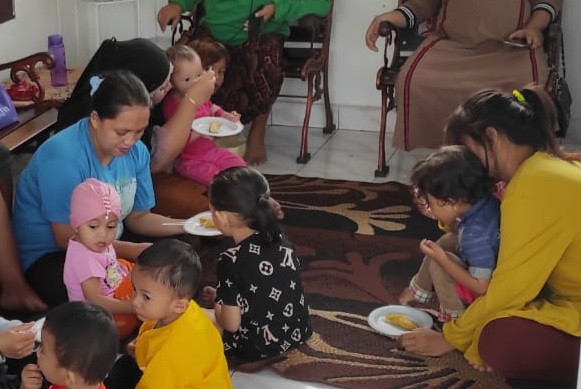 Pemberian makanan tambahan bagi anak usia 6 – 23 bulan